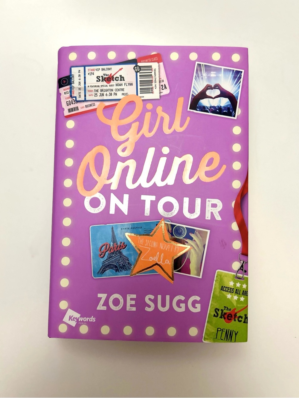 Girl Online On Tour - Kids Book